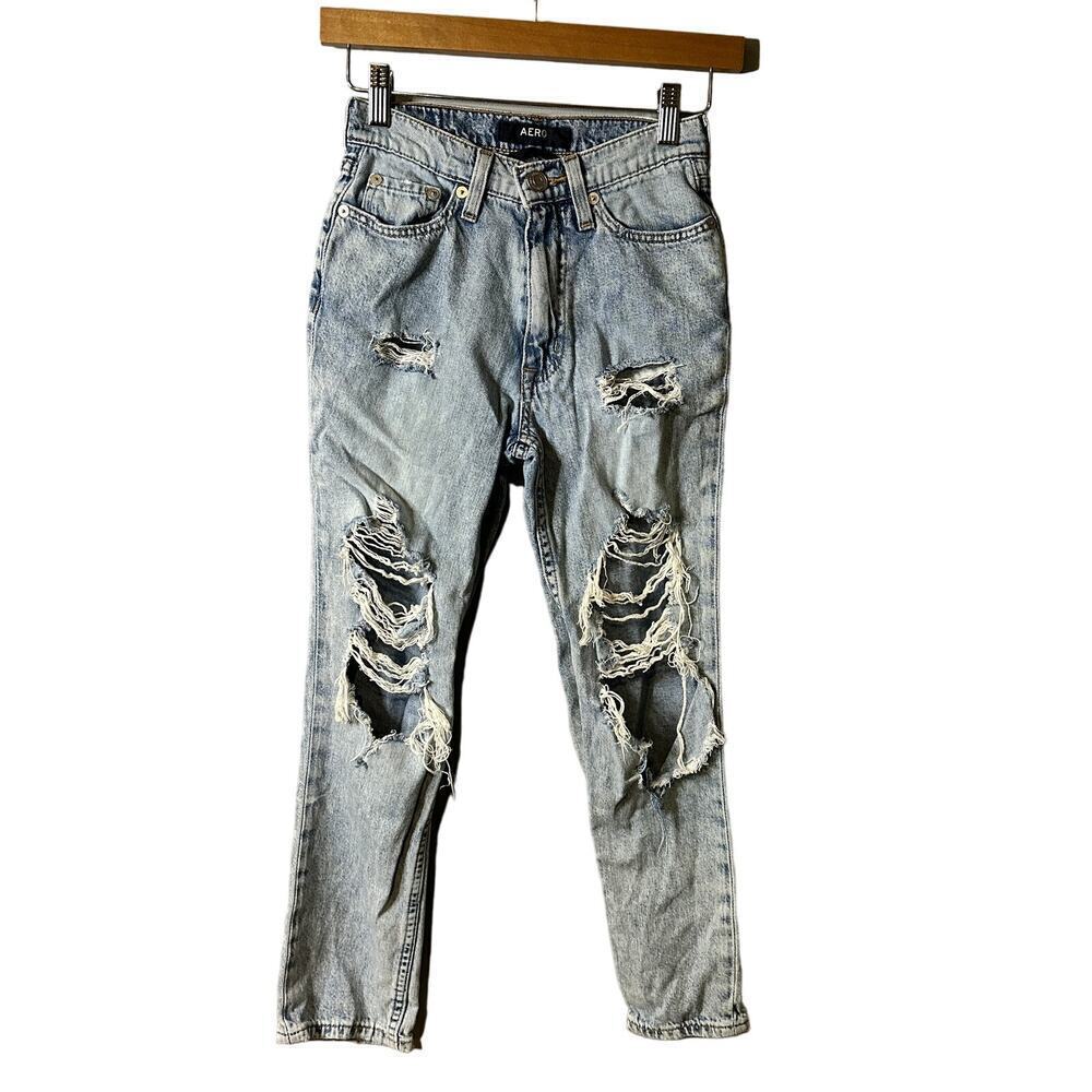 Aero Ripped Mom Jean 000